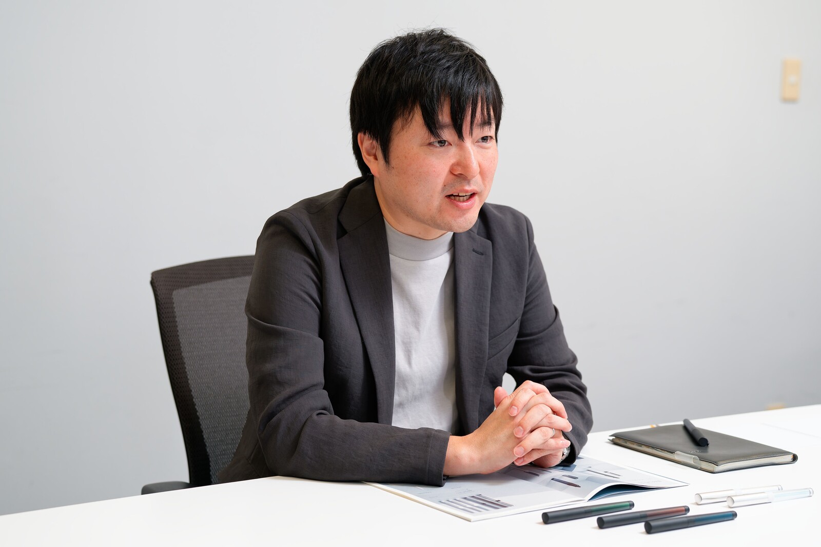 透明と不透明の往復」を再解釈したZOOM L1新6色展開で大人の創造性を